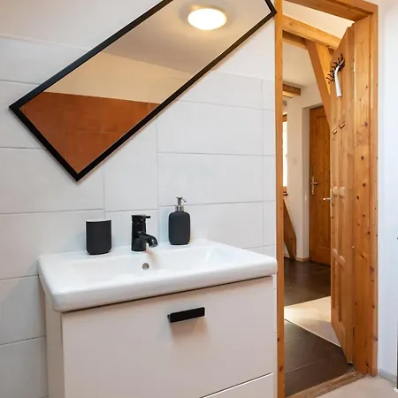 Ezuestkengyel Apartman Piliscsaba Екстер'єр фото