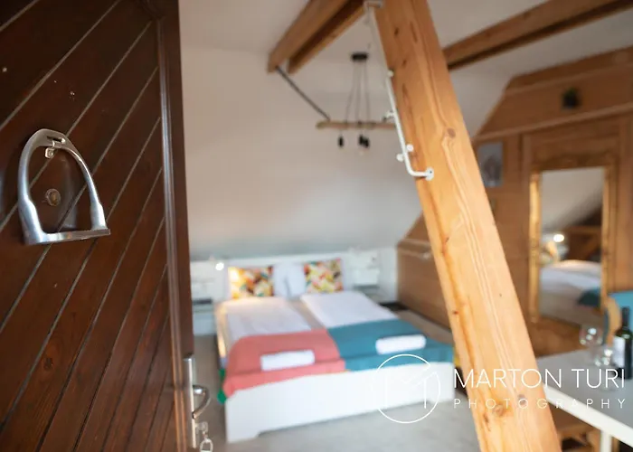 Ezuestkengyel Apartman