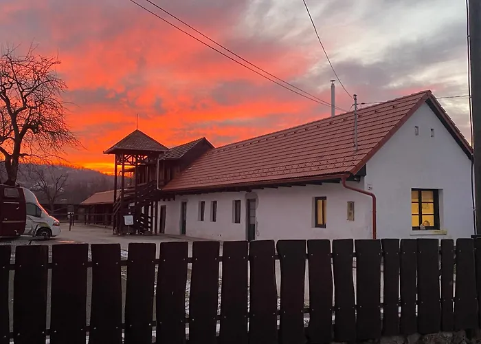 Ezuestkengyel Apartman